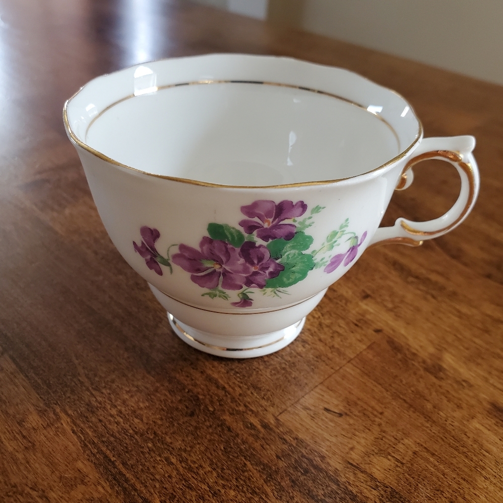 Colclough Violet Flower Bone China Tea Cup with Gold Trim